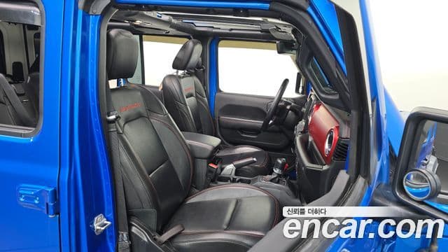 Jeep Wrangler 2021 — Photo 7/20