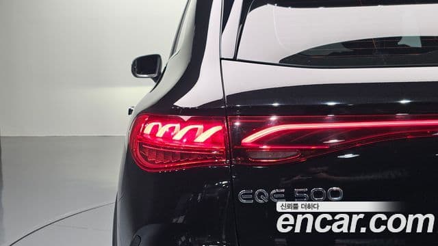 Mercedes-Benz EQE SUV 2023 — ფოტო 11/33