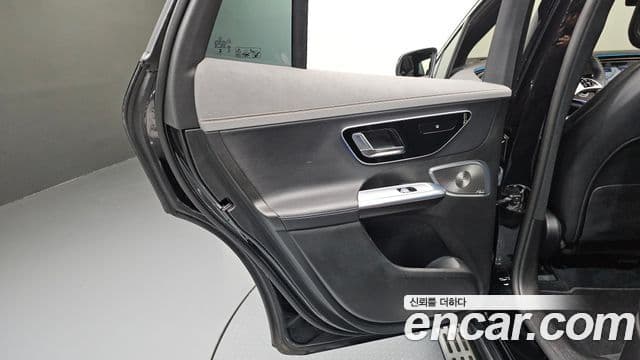 Mercedes-Benz EQE SUV 2023 — ფოტო 3/33