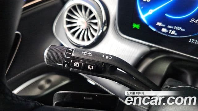 Mercedes-Benz EQE SUV 2023 — ფოტო 24/33