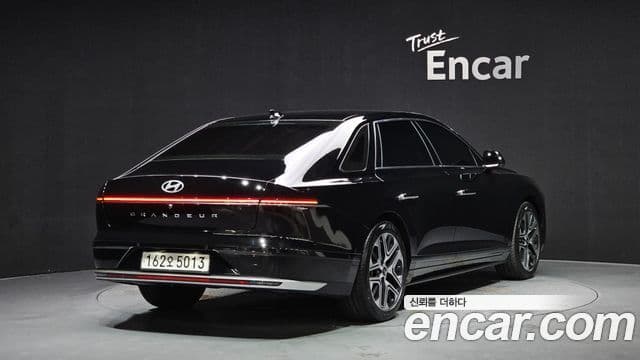 Hyundai Grandeur 2023 — ფოტო 2/20
