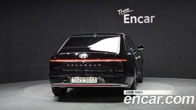 Hyundai Grandeur 2023 — ფოტო 4/20