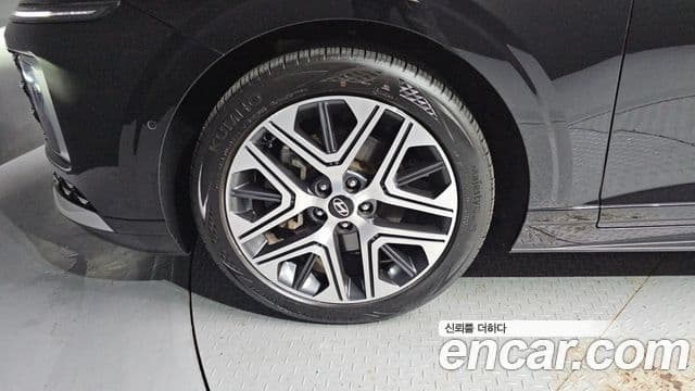 Hyundai Grandeur 2023 — ფოტო 5/20