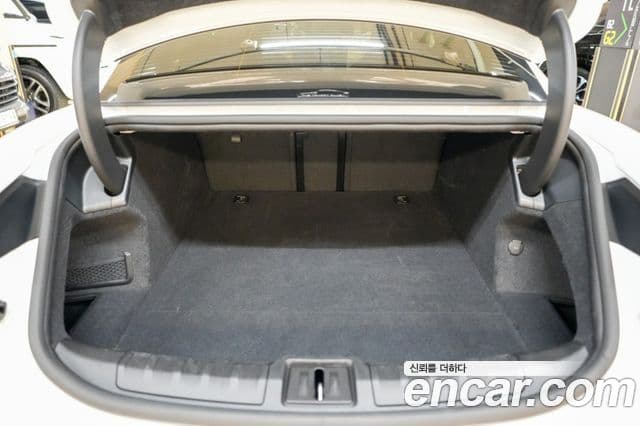 Porsche Taycan 2022 — Photo 15/20