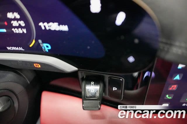 Porsche Taycan 2022 — Photo 2/20