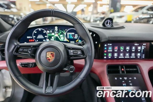 Porsche Taycan 2022 — Photo 4/20