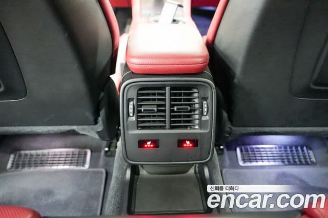 Porsche Taycan 2022 — Photo 20/20