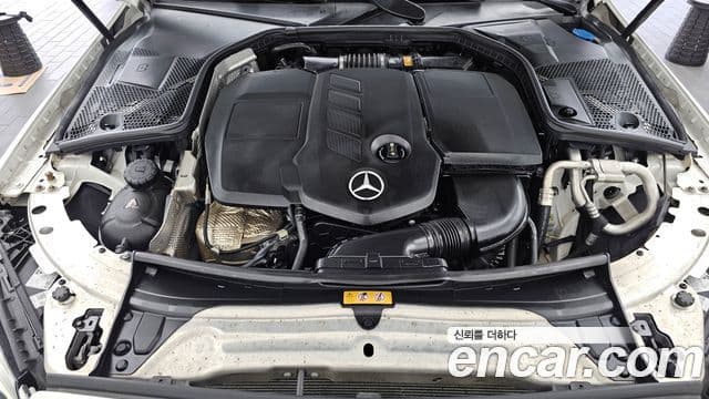 Mercedes-Benz C-Class 2019 — ფოტო 5/20
