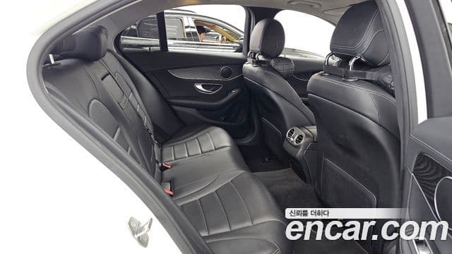Mercedes-Benz C-Class 2019 — ფოტო 11/20