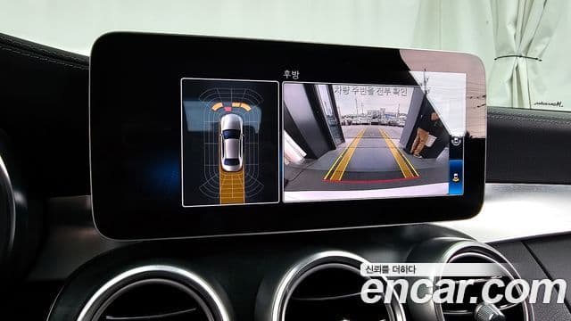 Mercedes-Benz C-Class 2019 — ფოტო 15/20