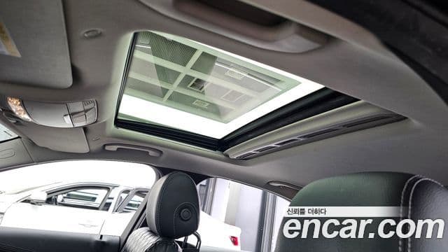 Mercedes-Benz C-Class 2019 — ფოტო 18/20