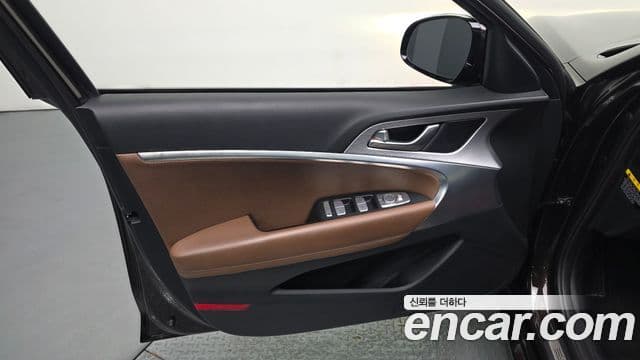 Genesis G70 2018 — Şəkil 22/31