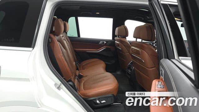 BMW X7 2025 — фото 12 из 20