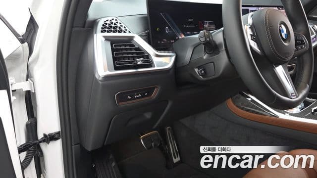 BMW X7 2025 — ფოტო 13/20