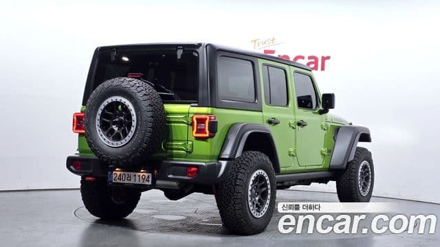 Jeep Wrangler 2025 — ფოტო 2/20