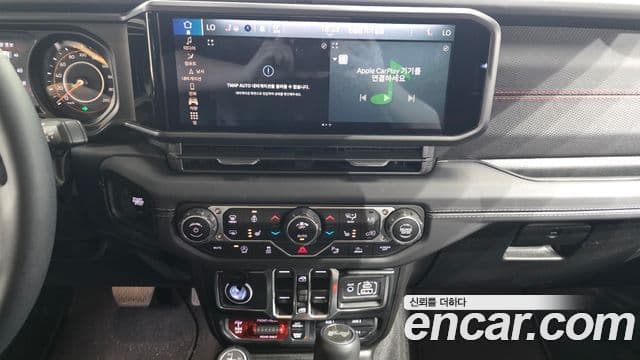 Jeep Wrangler 2025 — ფოტო 13/20