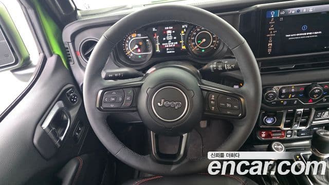 Jeep Wrangler 2025 — ფოტო 14/20