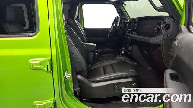 Jeep Wrangler 2025 — Photo 22/31