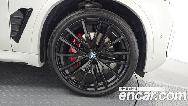 BMW X5 2025 — Photo 31/32