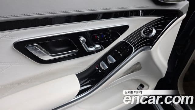 Mercedes-Benz S-Class 2022 — Фото 19/20