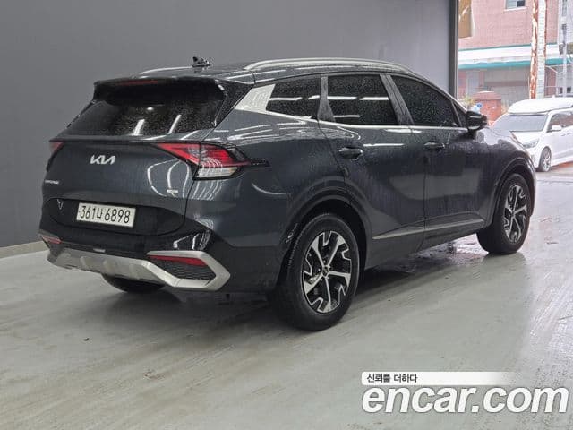 Kia Sportage 2023 — Şəkil 4/10