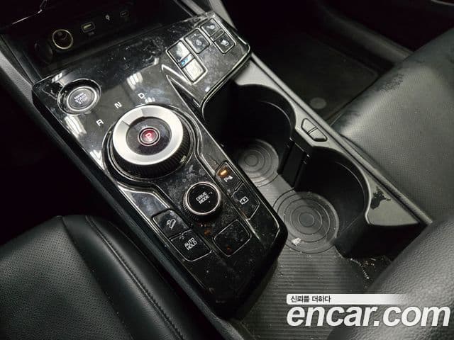 Kia Sportage 2023 — Şəkil 8/10