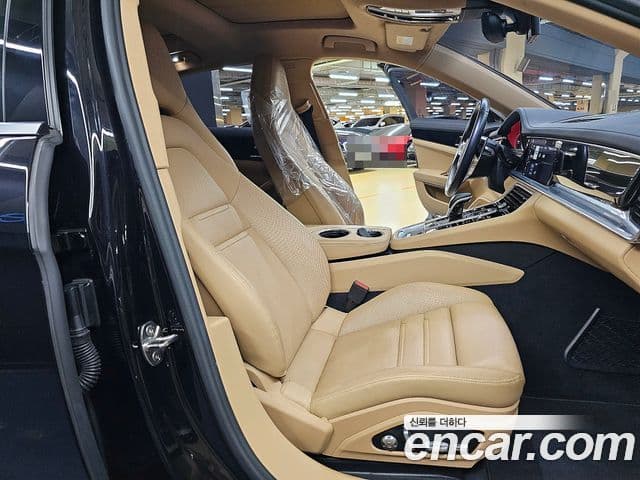 Porsche Panamera 2018 — ფოტო 20/20