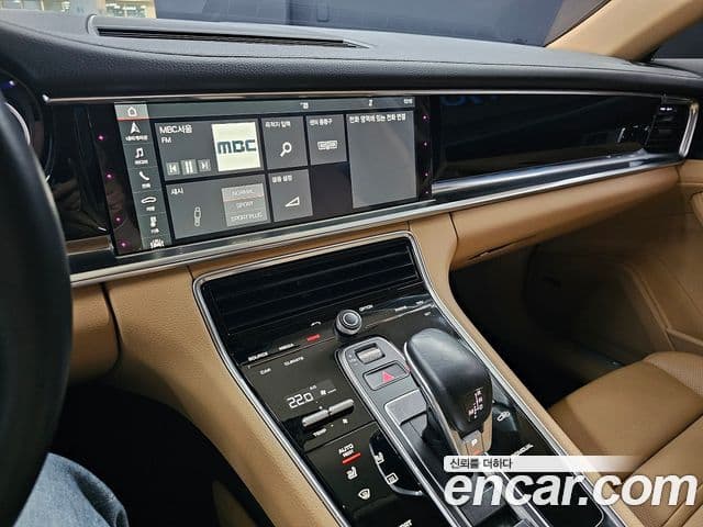 Porsche Panamera 2018 — ფოტო 5/20