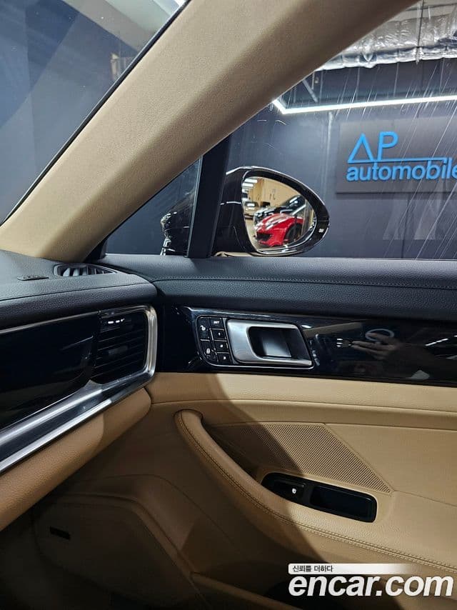 Porsche Panamera 2018 — ფოტო 9/20