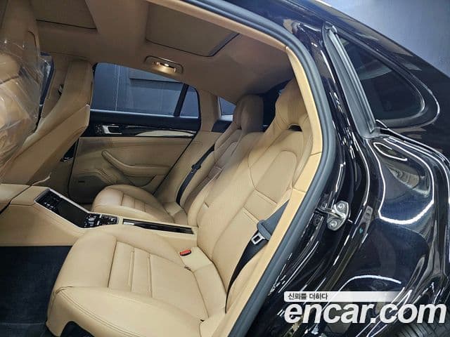 Porsche Panamera 2018 — ფოტო 12/20