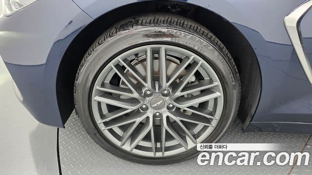 Genesis G70 2018 — ფოტო 5/20