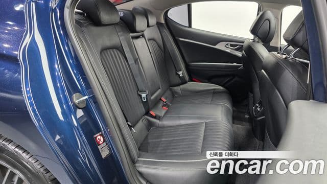 Genesis G70 2018 — ფოტო 12/20