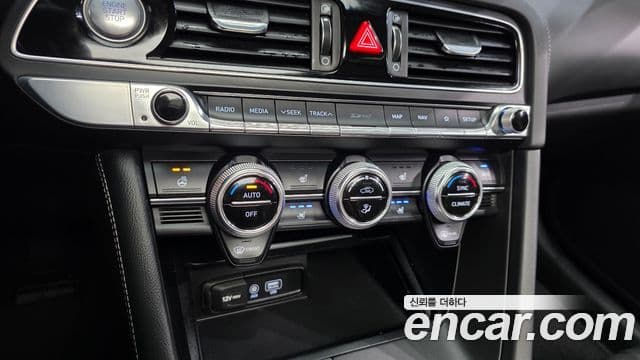Genesis G70 2018 — фото 16 из 20