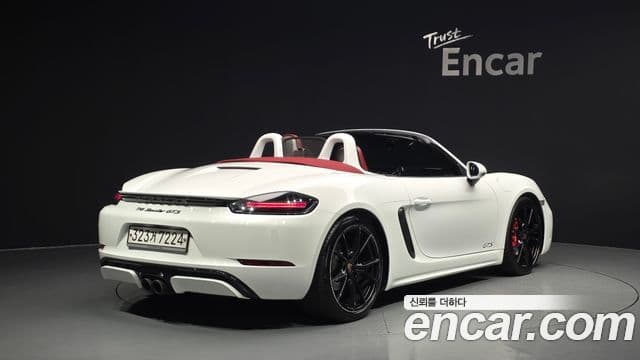 Porsche 718 Boxster 2019 — Фото 2/20