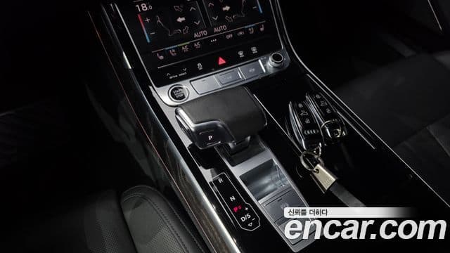 Audi A8 2021 — Şəkil 9/20