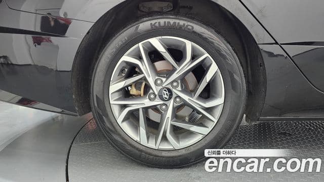 Hyundai Sonata 2022 — ფოტო 5/20
