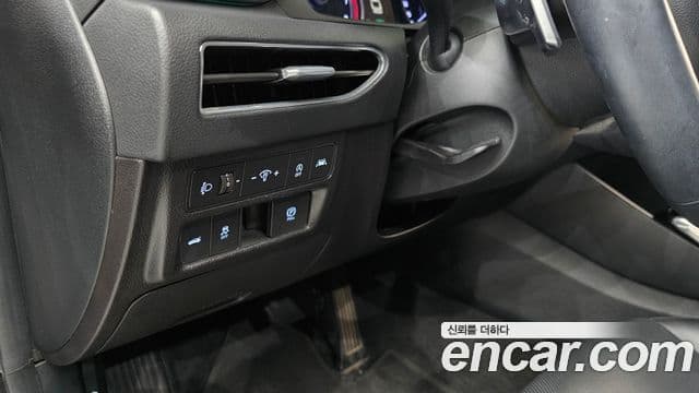 Hyundai Sonata 2022 — ფოტო 17/20