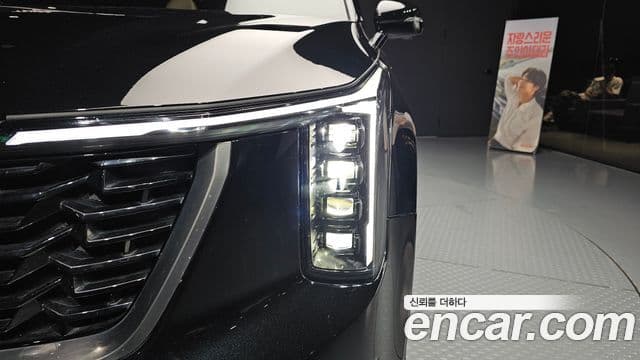 Kia Sorento 2023 — Photo 10/36