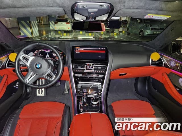 BMW 8 Series 2022 — Photo 6/20