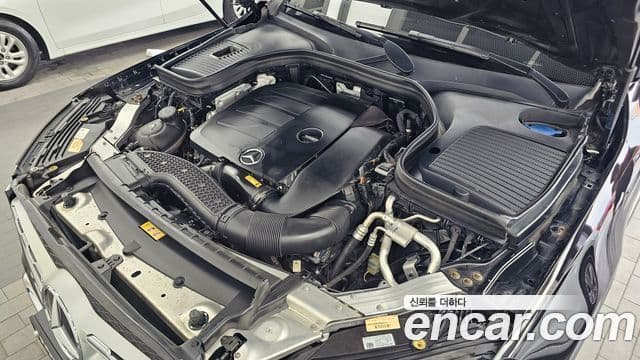 Mercedes-Benz GLC-Class 2020 — Şəkil 6/20