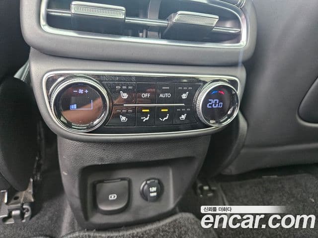 Genesis GV80 2020 — Şəkil 18/20