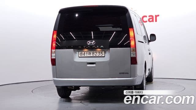 Hyundai Staria 2022 — Фото 4/20