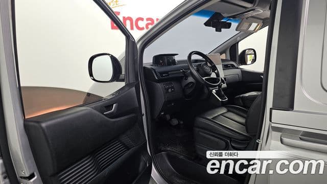 Hyundai Staria 2022 — Фото 10/20