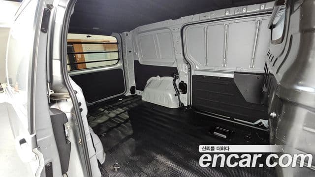 Hyundai Staria 2022 — Фото 19/20