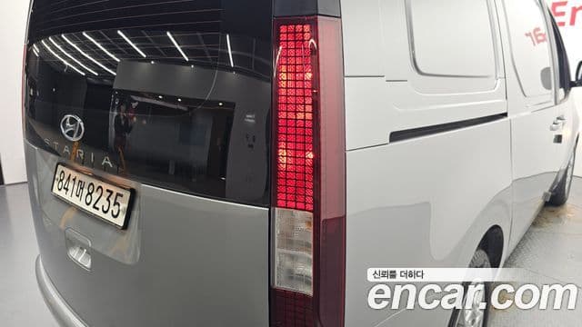 Hyundai Staria 2022 — Şəkil 1/31