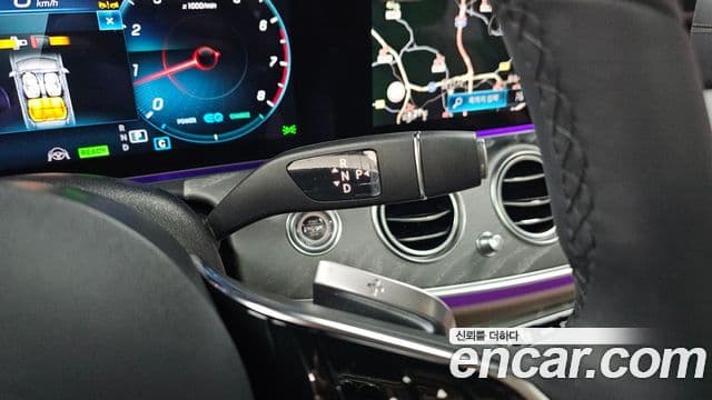 Mercedes-Benz E-Class 2023 — фото 9 из 20