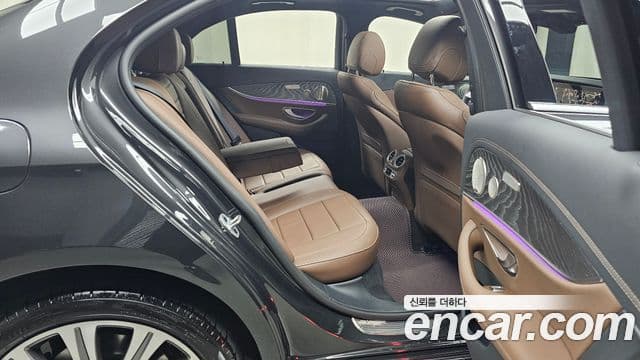 Mercedes-Benz E-Class 2023 — Şəkil 11/20