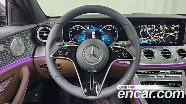 Mercedes-Benz E-Class 2023 — Şəkil 13/20