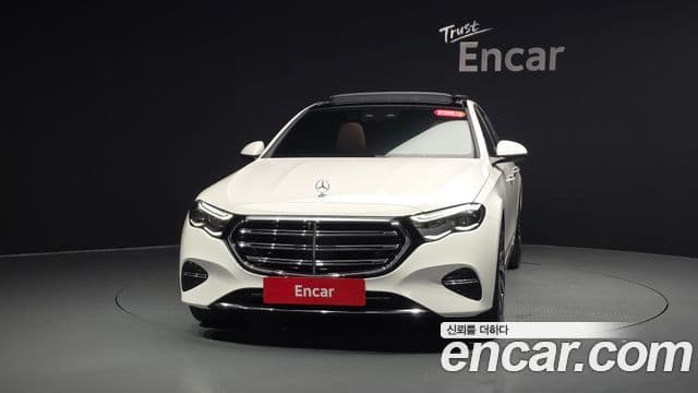 Mercedes-Benz E-Class 2024 — ფოტო 3/20