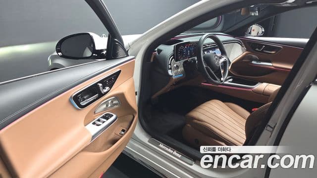 Mercedes-Benz E-Class 2024 — ფოტო 10/20